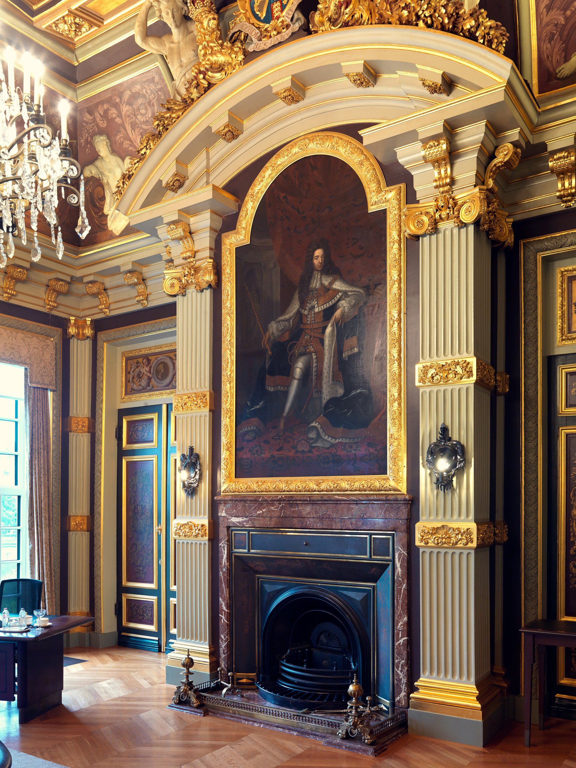 Dick Holthuis fotograaf van Document voor een Monument. Trêveszaal in het ministerie van Algemene Zaken. 2021.