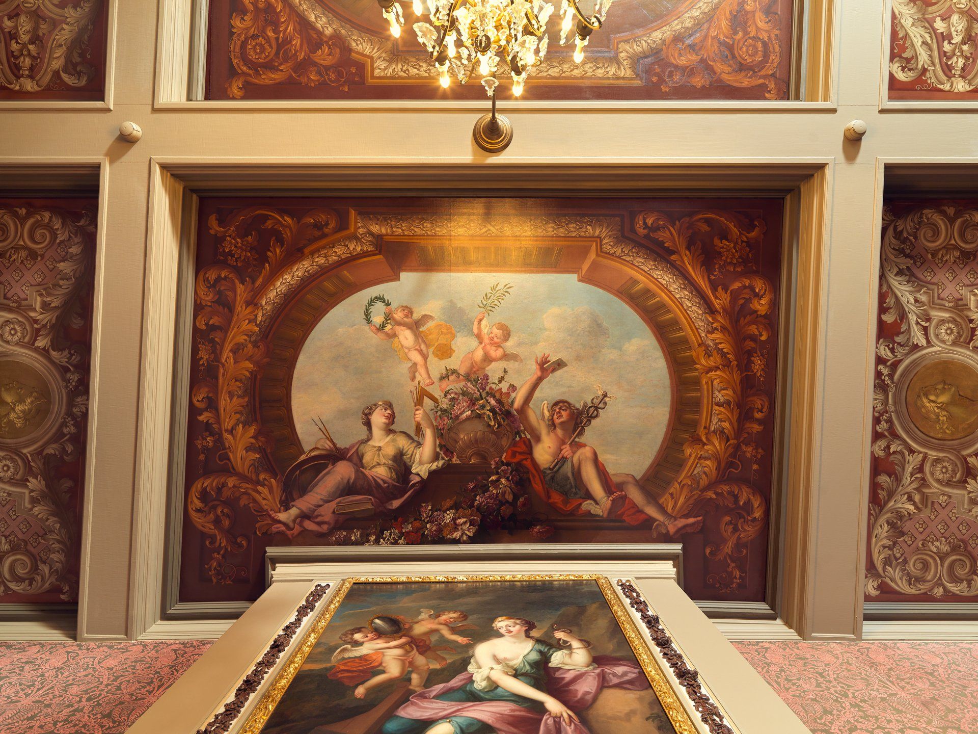 Dick Holthuis fotograaf van Document voor een Monument. Plafond in het ministerie van Algemene Zaken. 2021.