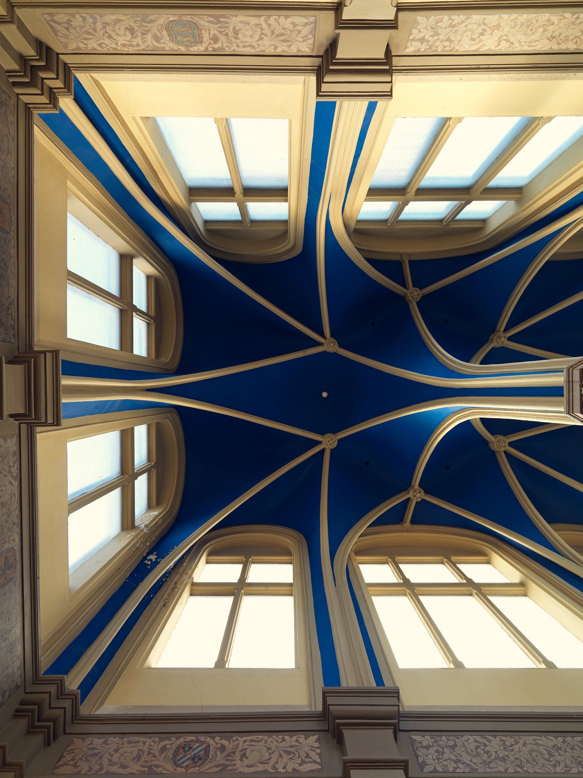 Dick Holthuis fotograaf van DVeM. Plafond  in een van de gebouwen van de Tweede Kamer op het Binnenhof.
