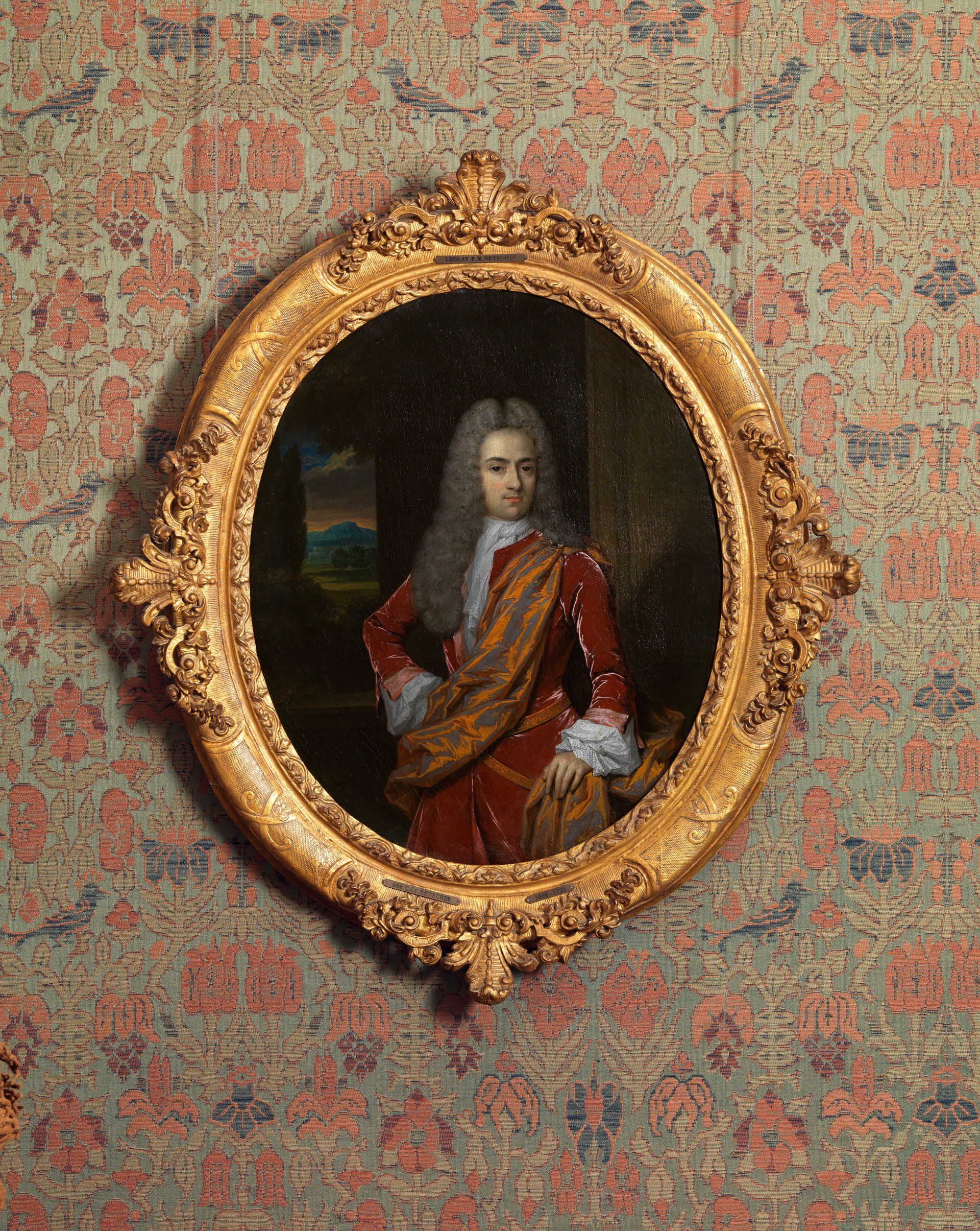 Dick Holthuis fotograaf en initiatiefnemer van DVeM. Schilderij in de kamer van de voorzitter van de Eerste kamer.