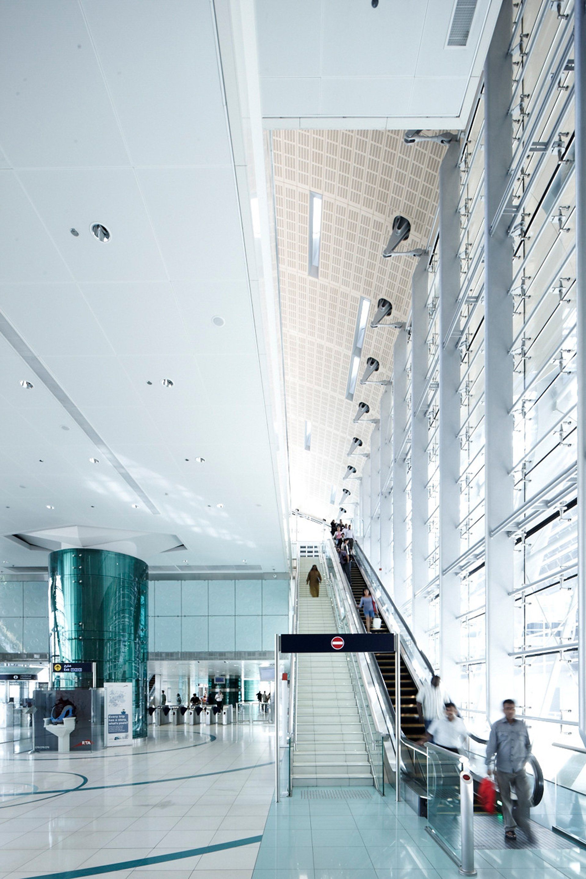 Dubai Metro, Dubai. U.A.E.. ©Dick Holthuis International architectural Photographer.