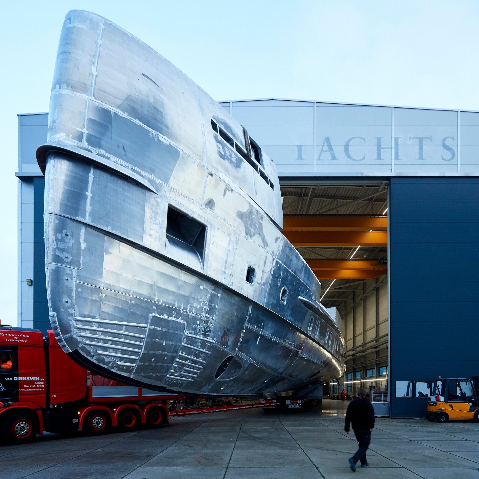 Heesen Yacht 19550 transport of the aluminum hull.  ©Dick Holthuis International Yacht Photographer