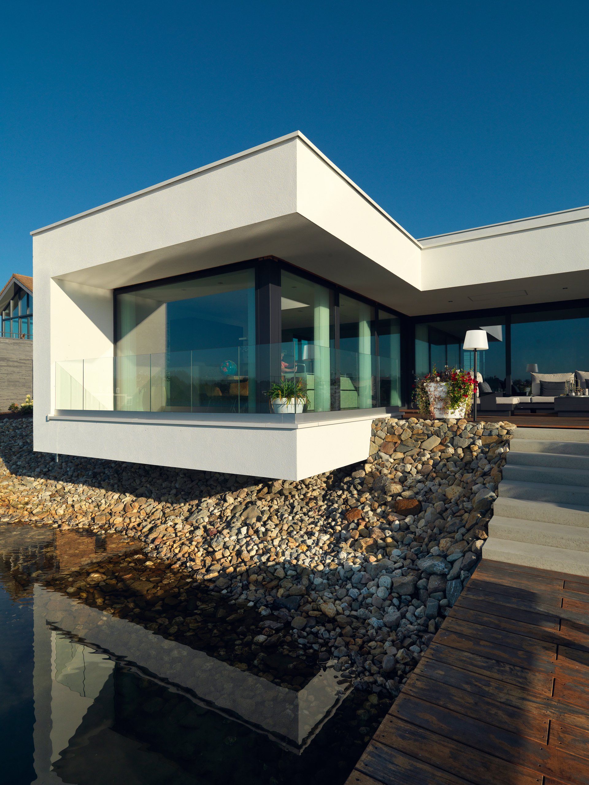 Recidence, Arcen, The Netherlands. For Verheijen Smeets Architecten.  ©Dick Holthuis International Architectural Photographer