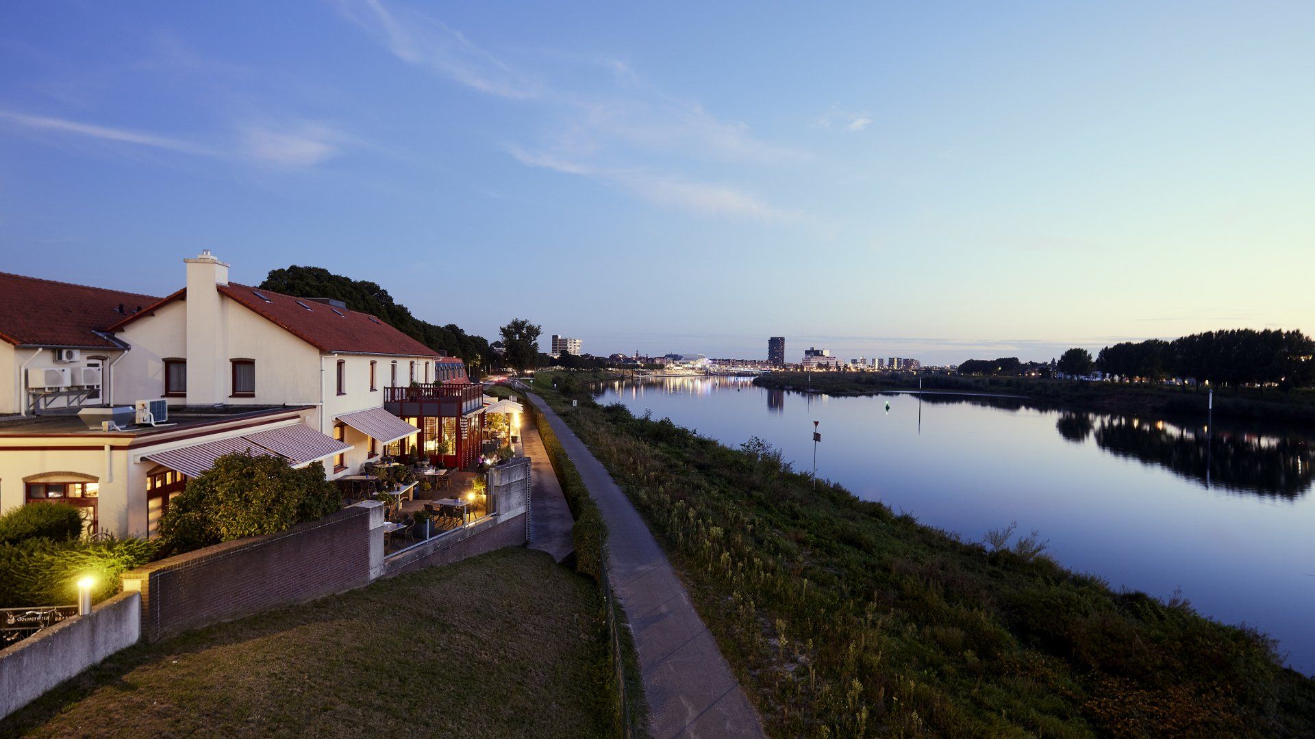 Hotel-Restaurant Valuas, Venlo. ©Dick Holthuis.