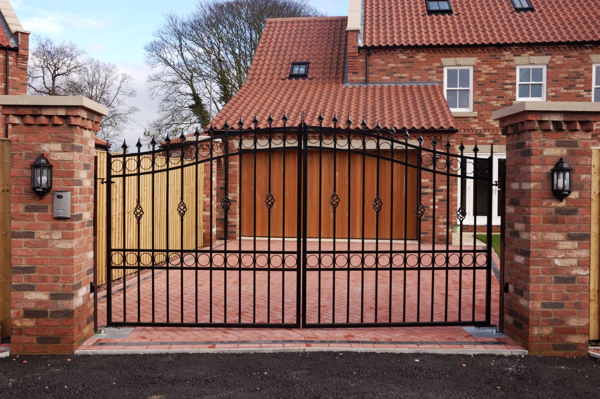 Commercial Fence — Youngstown, OH — Austintown Fence