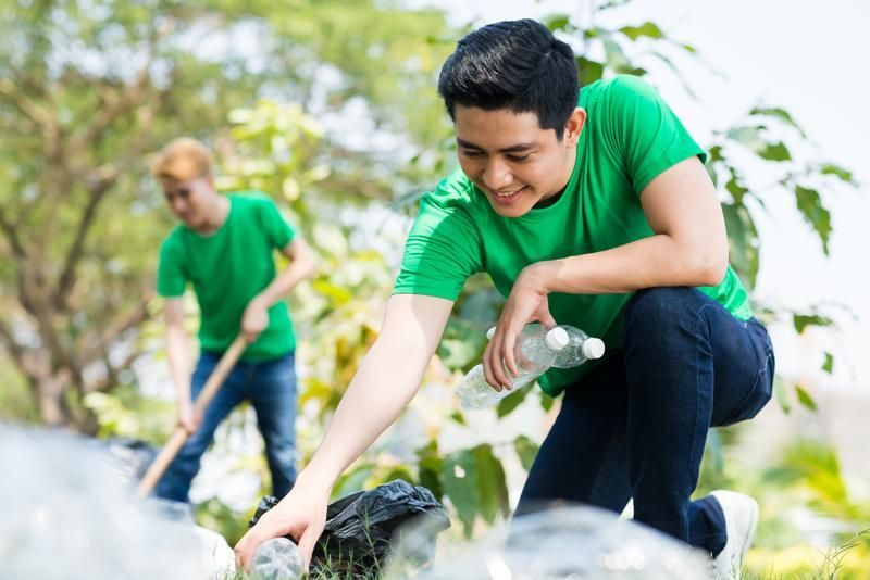 How to Use Volunteering to Find a New Career Path