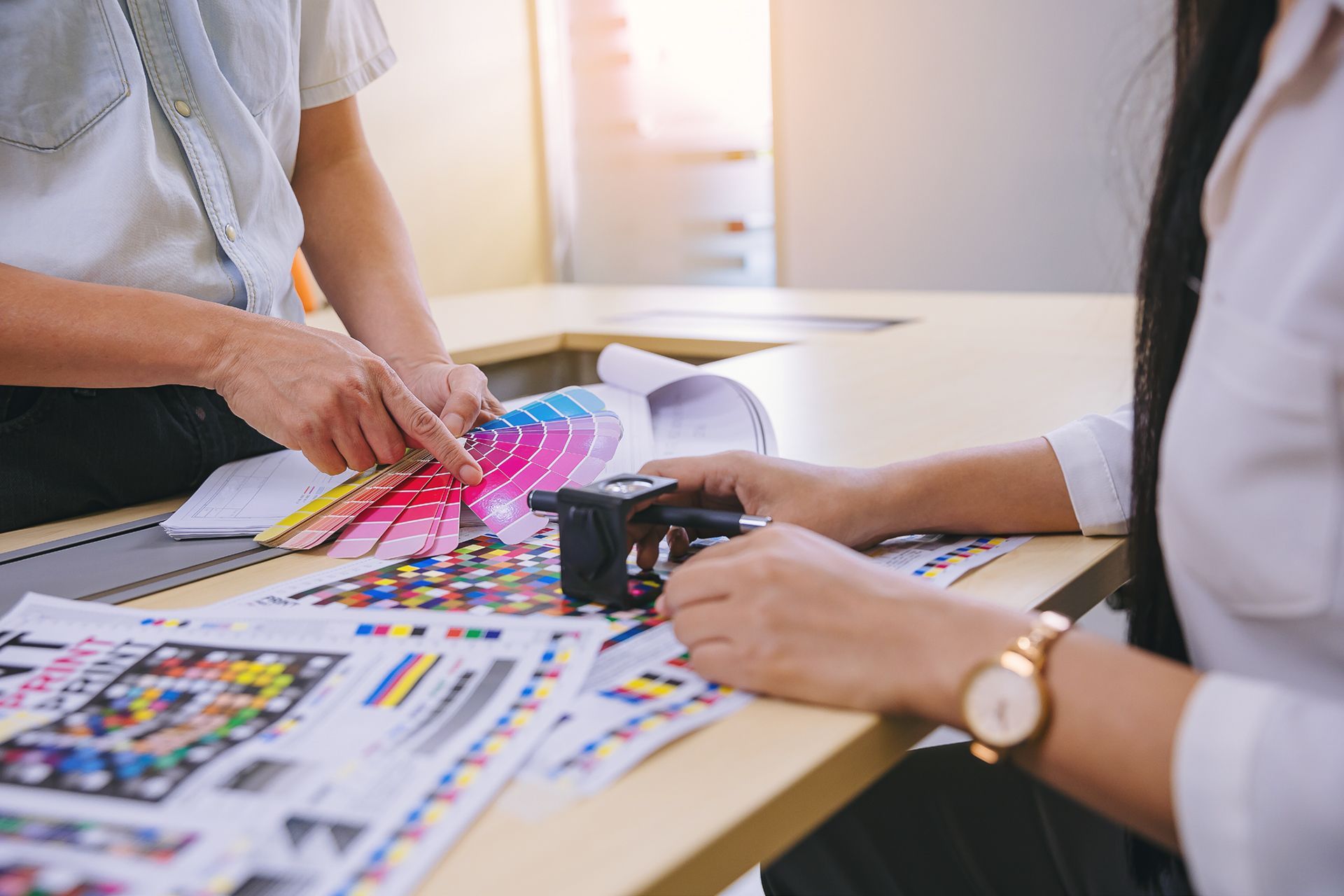 Servicios de impresión y diseño
