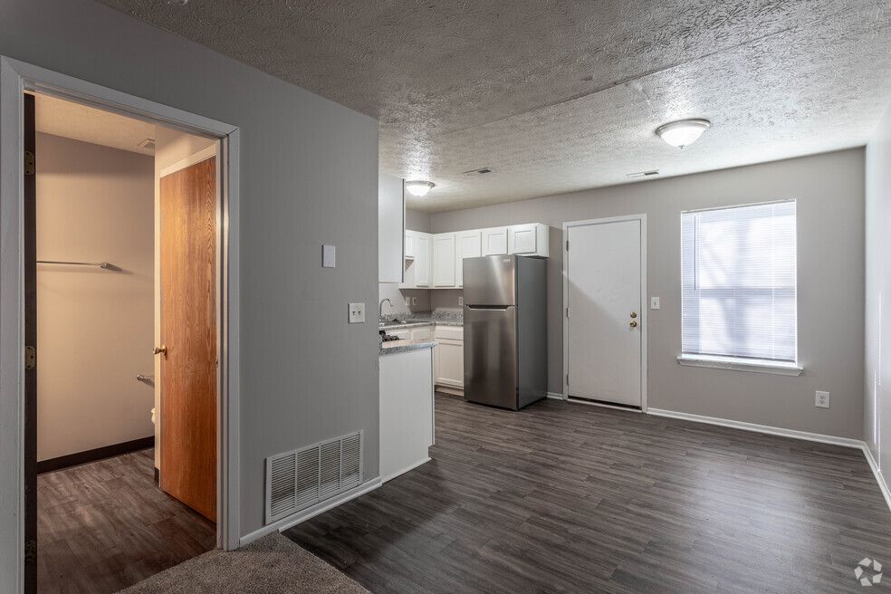 Columbus, OH Apartments for Rent / Grove City Townhomes