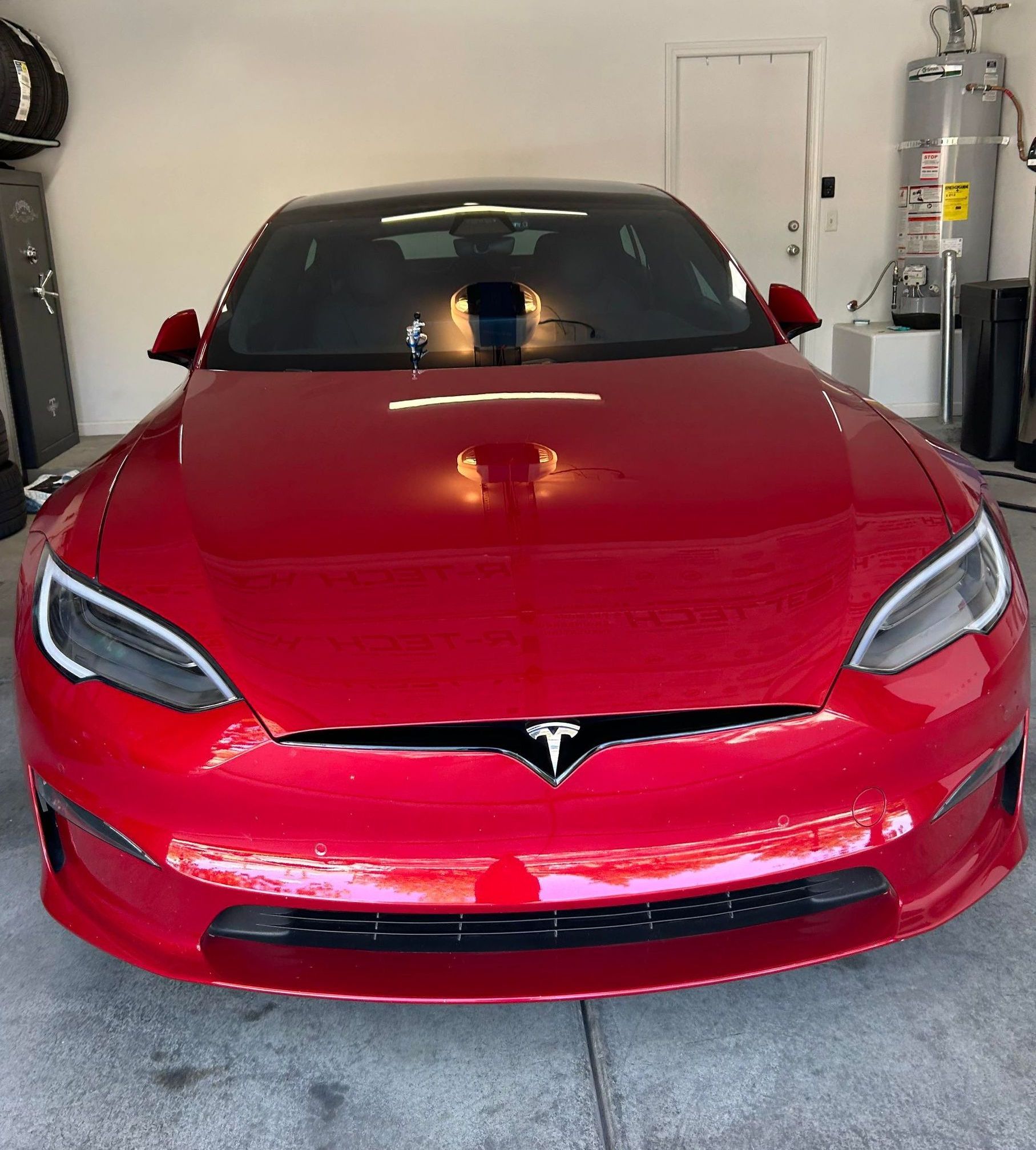 Tesla windshield replacement in Las Vegas, NV Tesla windshield replacement in Las Vegas, NV