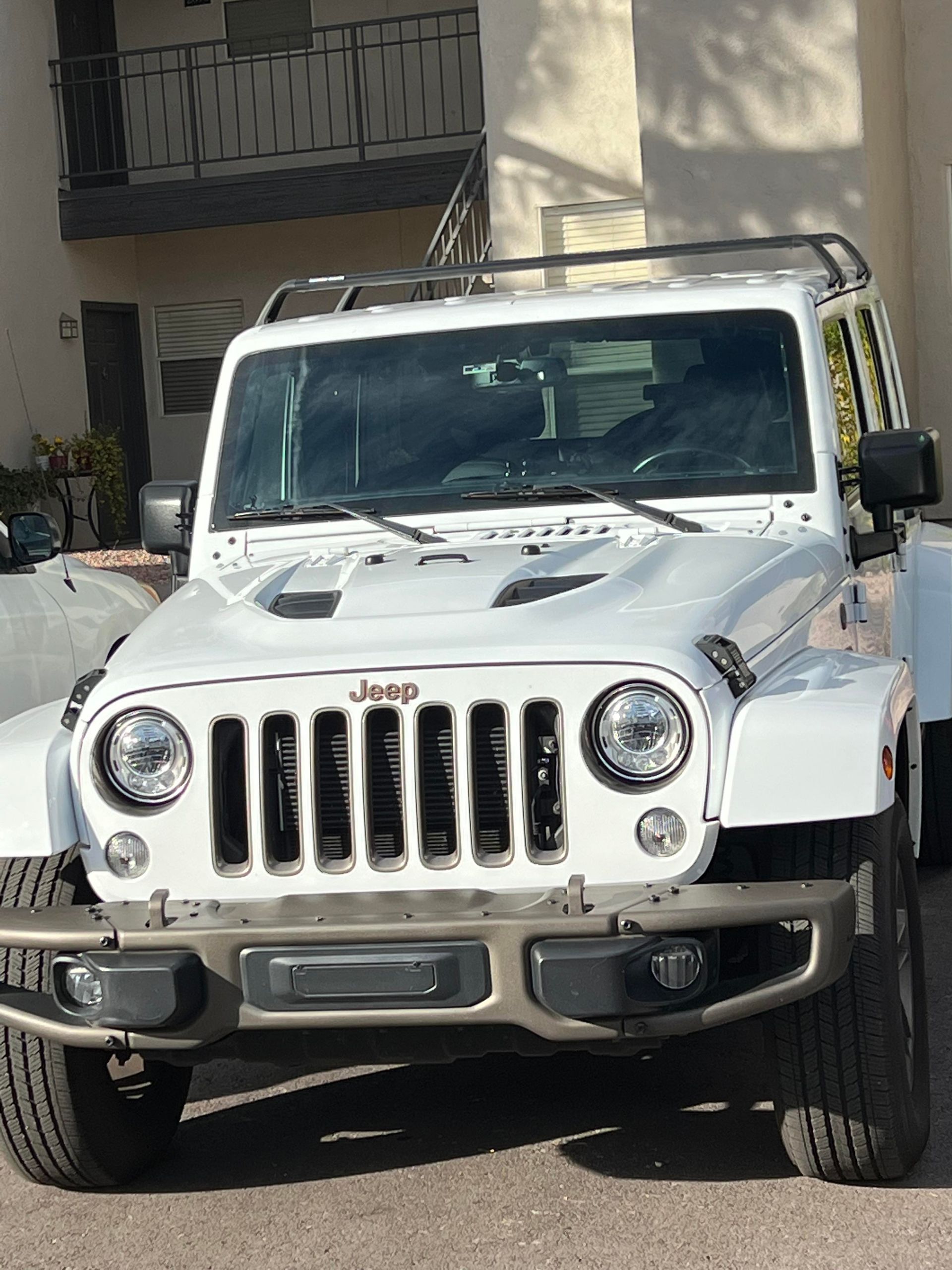 Jeep Wrangler windshield replacement in Las Vegas, NV Jeep Wrangler windshield replacement in Las Vegas, NV