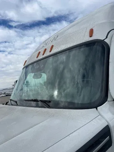 Freightliner semi-truck glass repair in Las Vegas, NV Freightliner semi-truck glass repair in Las Vegas, NV