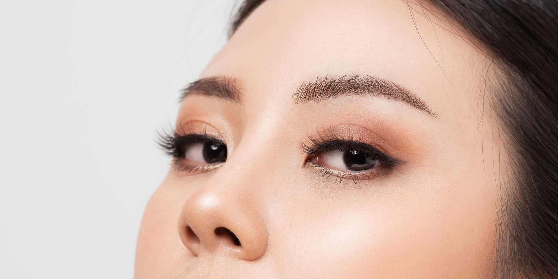 Elegant Eyelashes