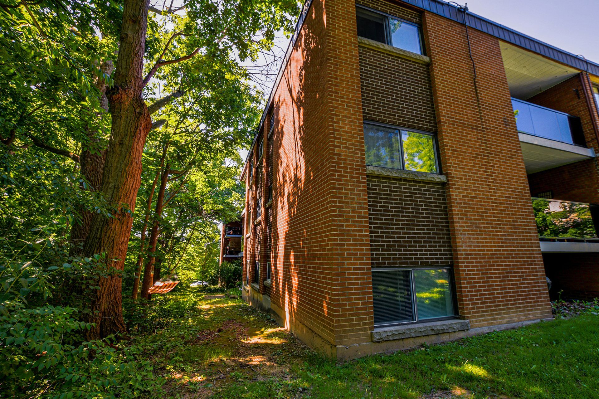 Dundas Apartments for Rent