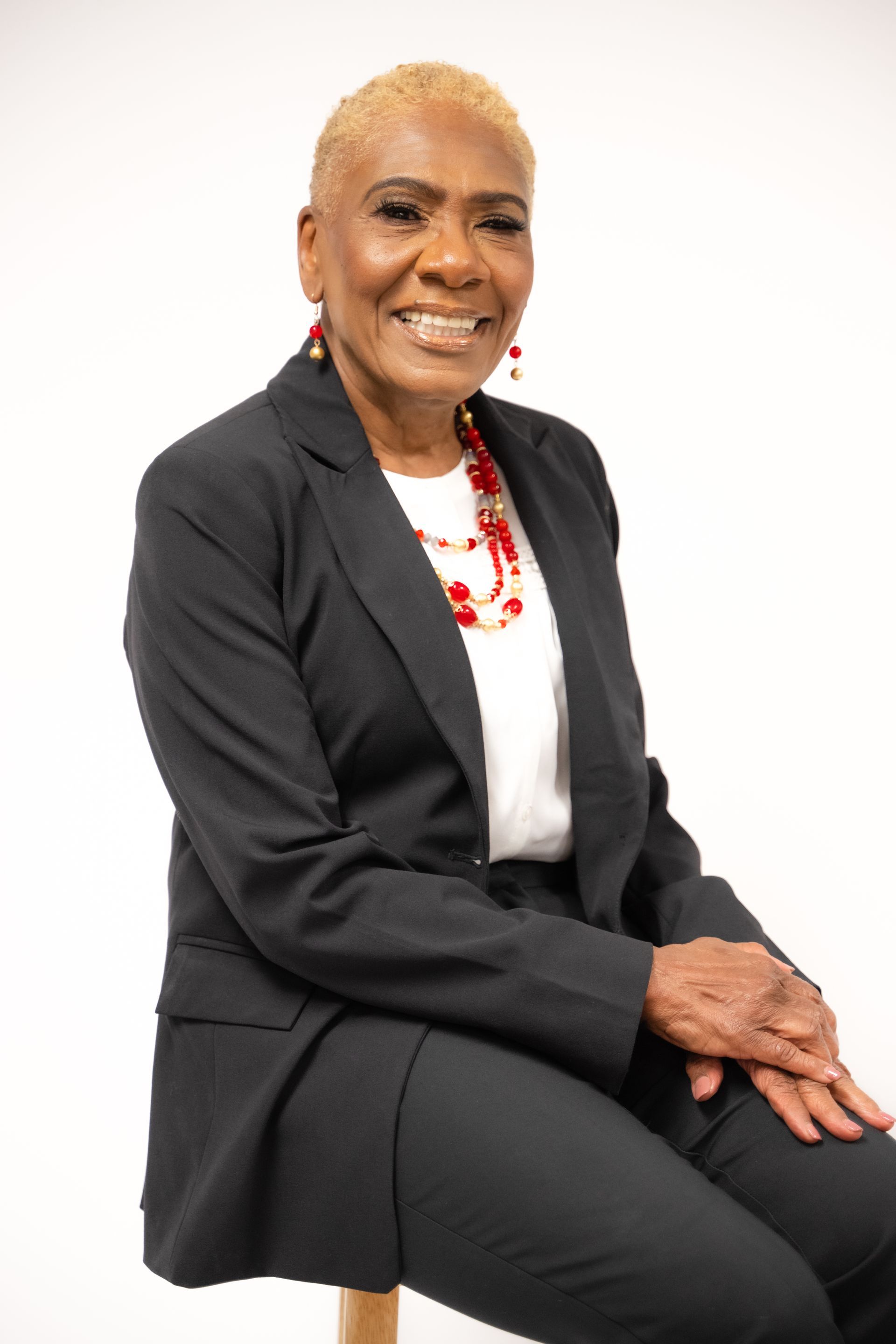 Cynthia Carlisle headshot image