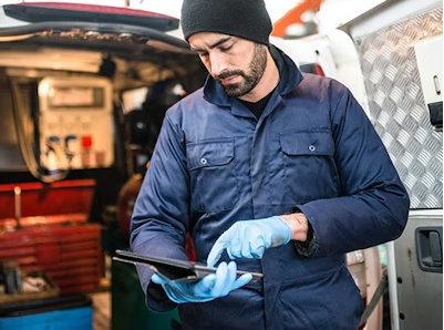 AI-powered smart dispatching to assign the right job to the right technician.