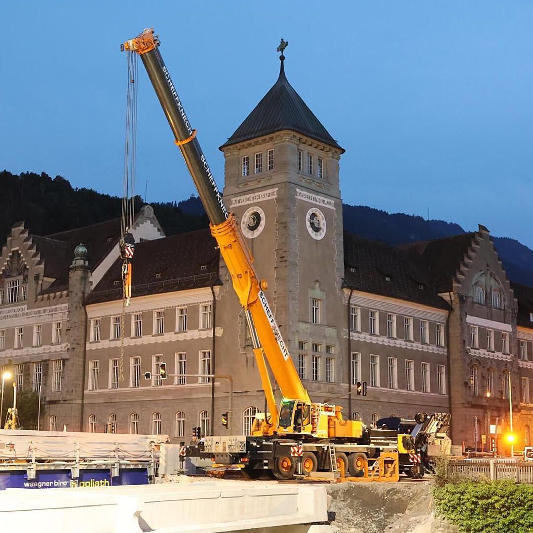 Scheffknecht Autokran, Doppelhub Montfortbrücke