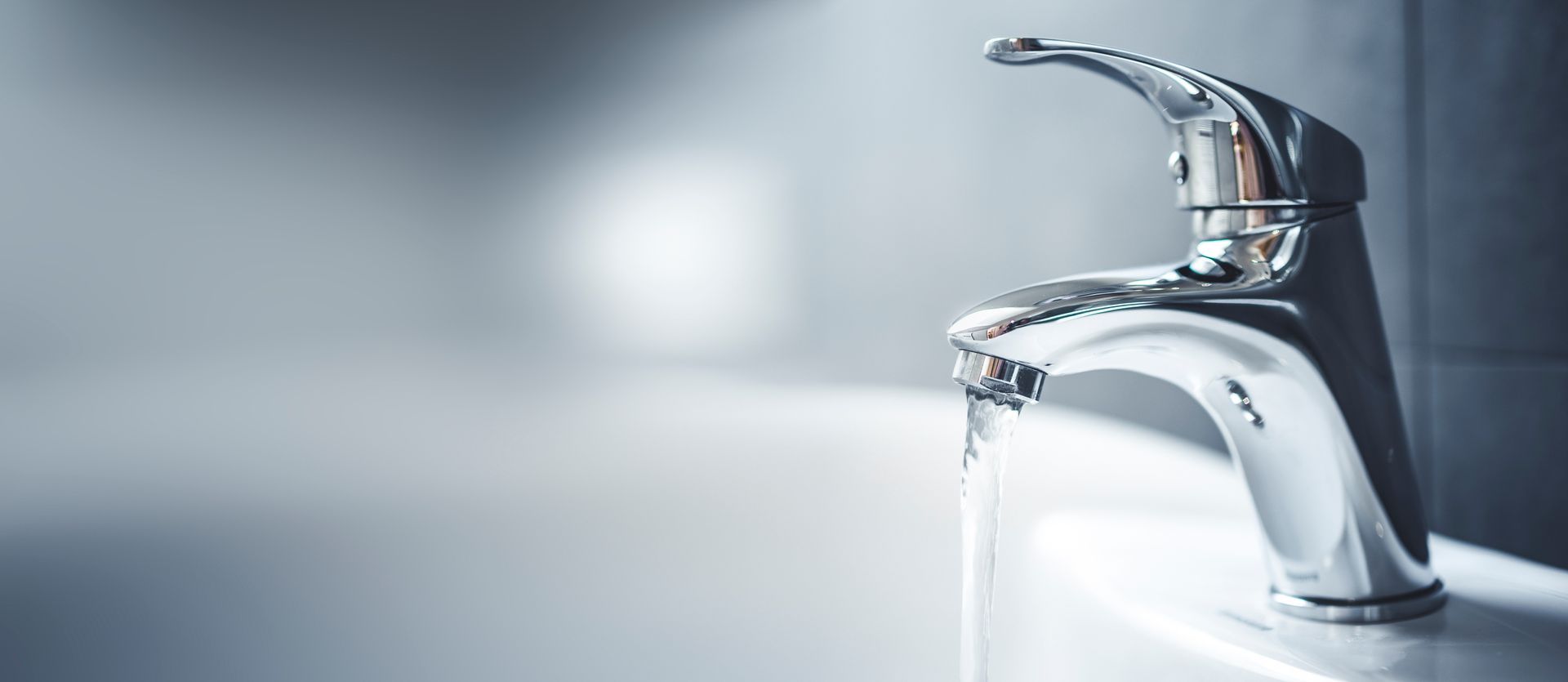 Sink running water