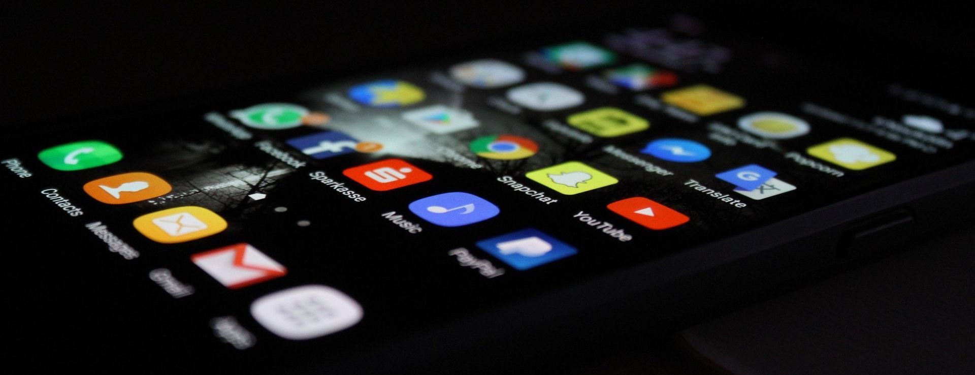 Social Media apps on a cell phone