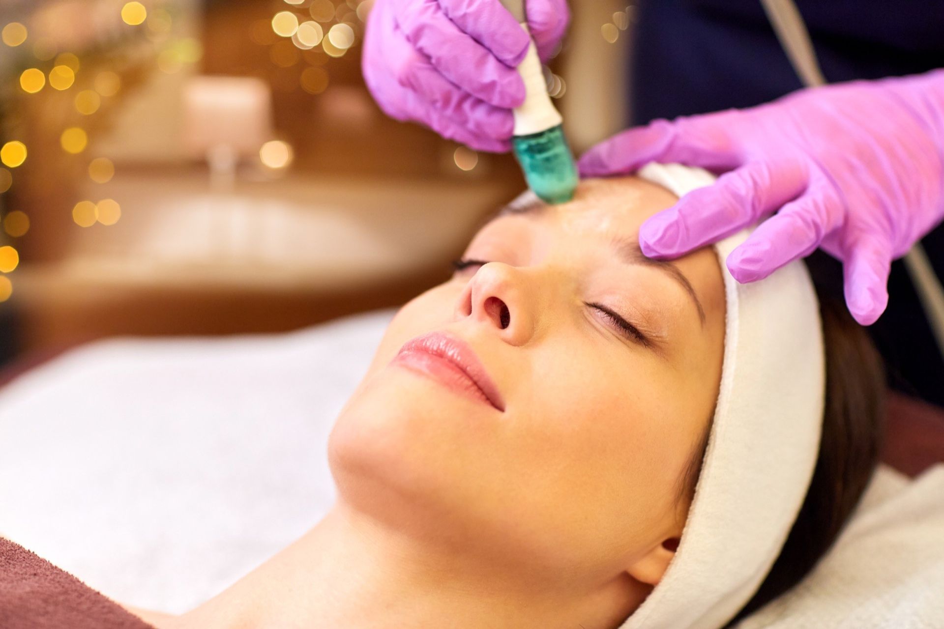 What Is Microdermabrasion, And How Does It Help Your Skin?