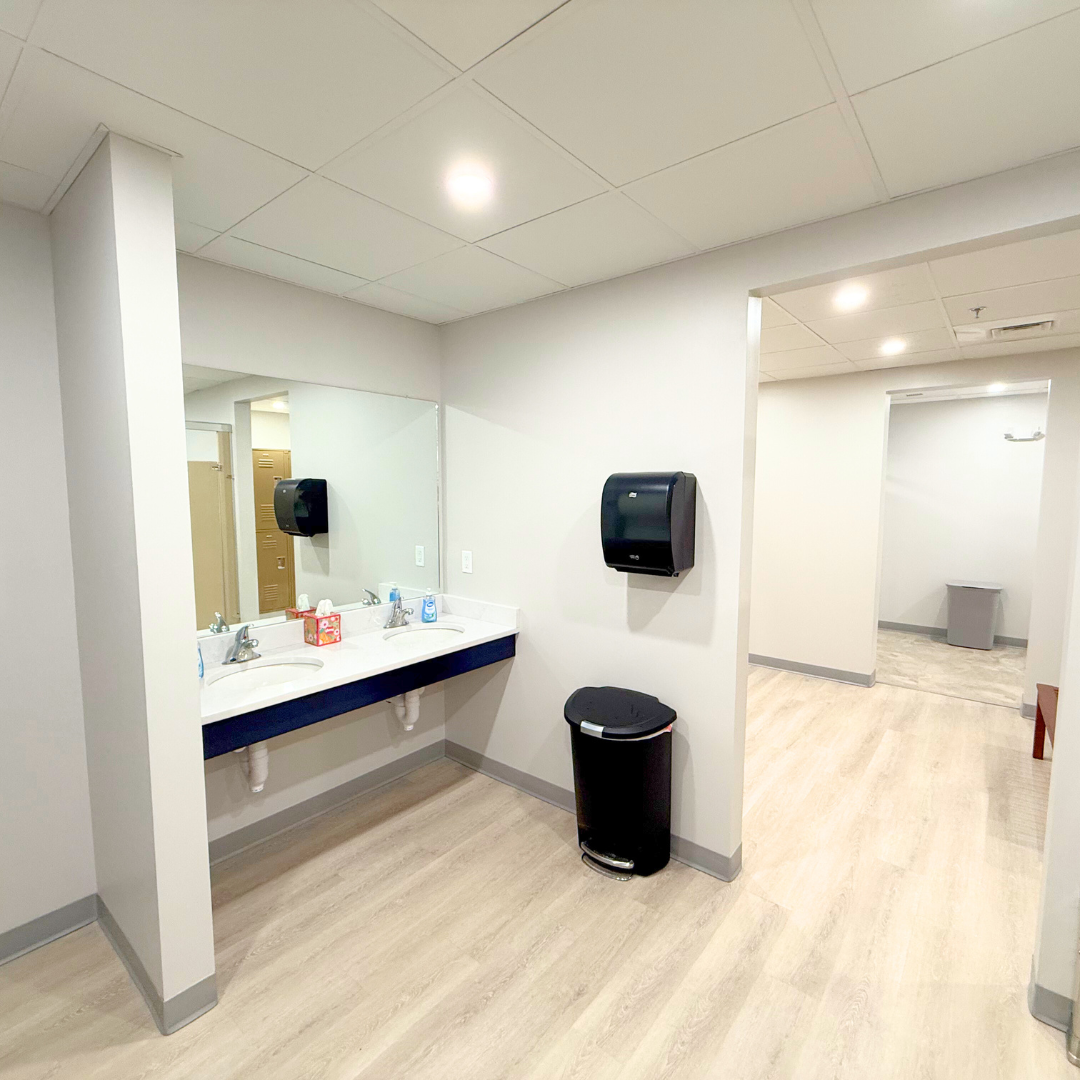Facilities | Ellington Racquet Club