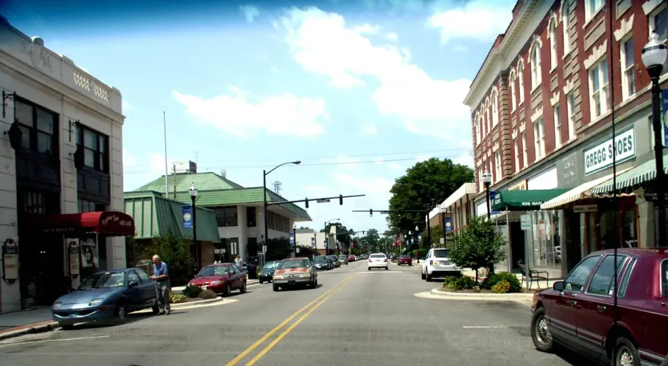 Archival downtown streetscape in Elizabeth City, NC