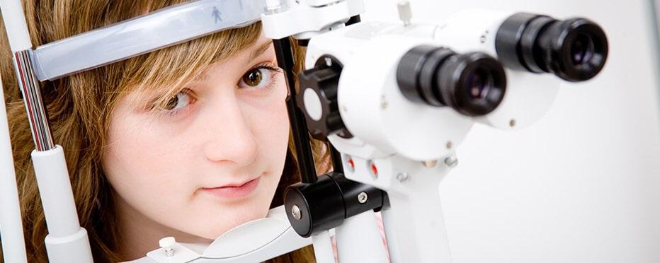 DR LUIS FERNANDO TURATI MUÑOZ - oftalmólogo pediatra