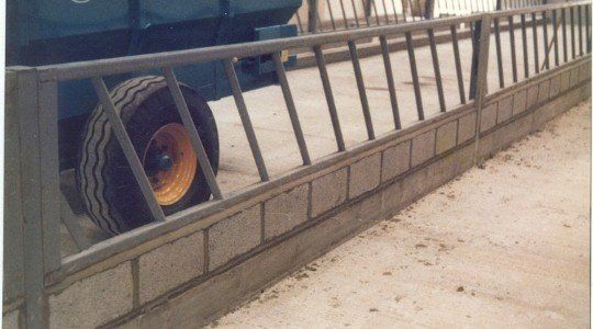 Feed barrier