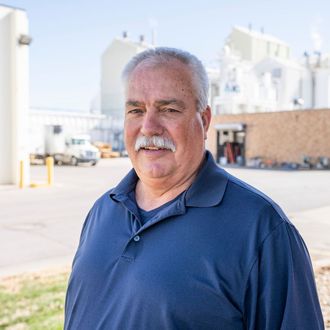 Dale works for ICL and is smiling for the camera.