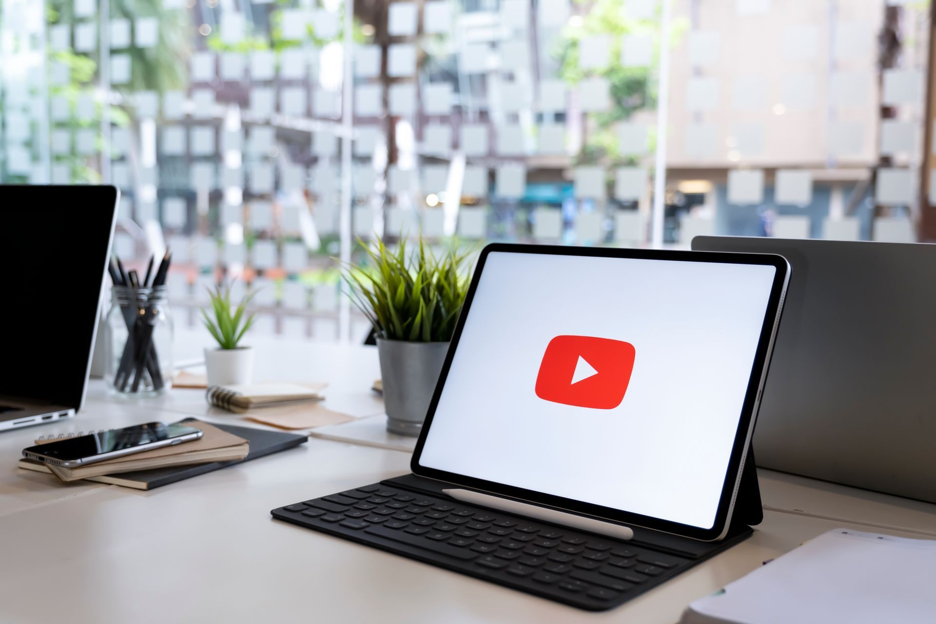 Ein IPad mit Youtube offen