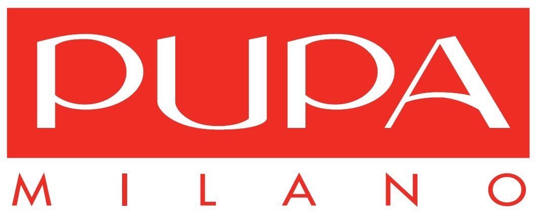 Logo Pupa Milano in testo bianco su sfondo rettangolare rosso. Sotto la scritta