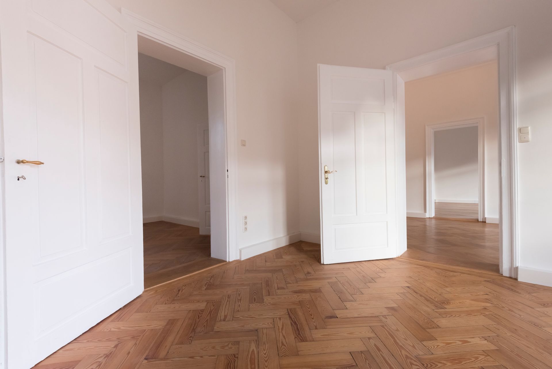 parquet preesistente lucidato e trattato con prodotti specifici