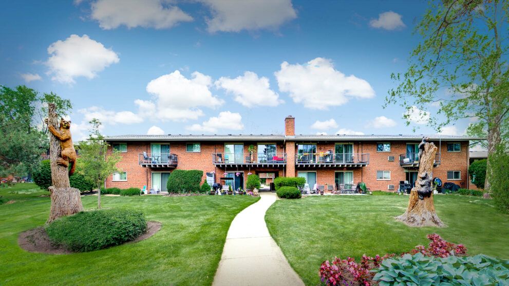 Glen Ellyn Apartments Building Walkway photo