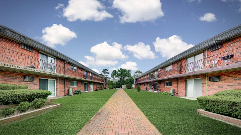 Glen West Apartments Walkway Photo