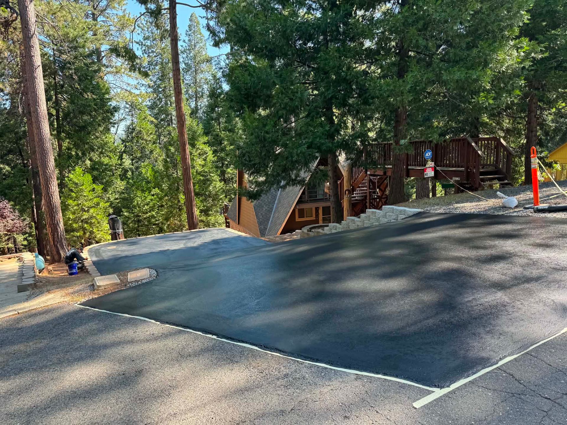 Some more Seal Coating work in a Residential neighborhood in Sonora CA. Done by T-N-T Paving & Excavating.