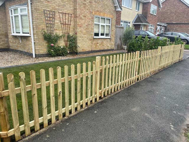 Fencing specialists Rosendale Paving & Landscaping Leamington Spa