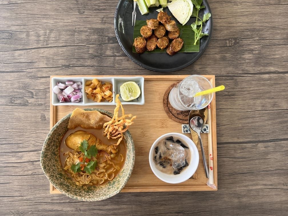 Photograph for the food section of a city guide to the Thai town of Trang.