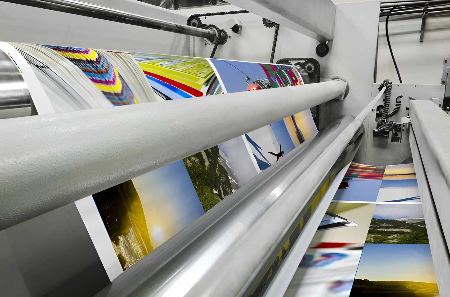Printing Machine Fast Roll Movement During Magazine Print — Steejo Press in The Gap, QLD
