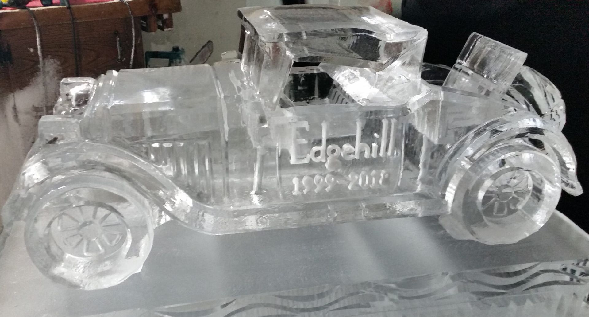 Clear glass model car with engraved 