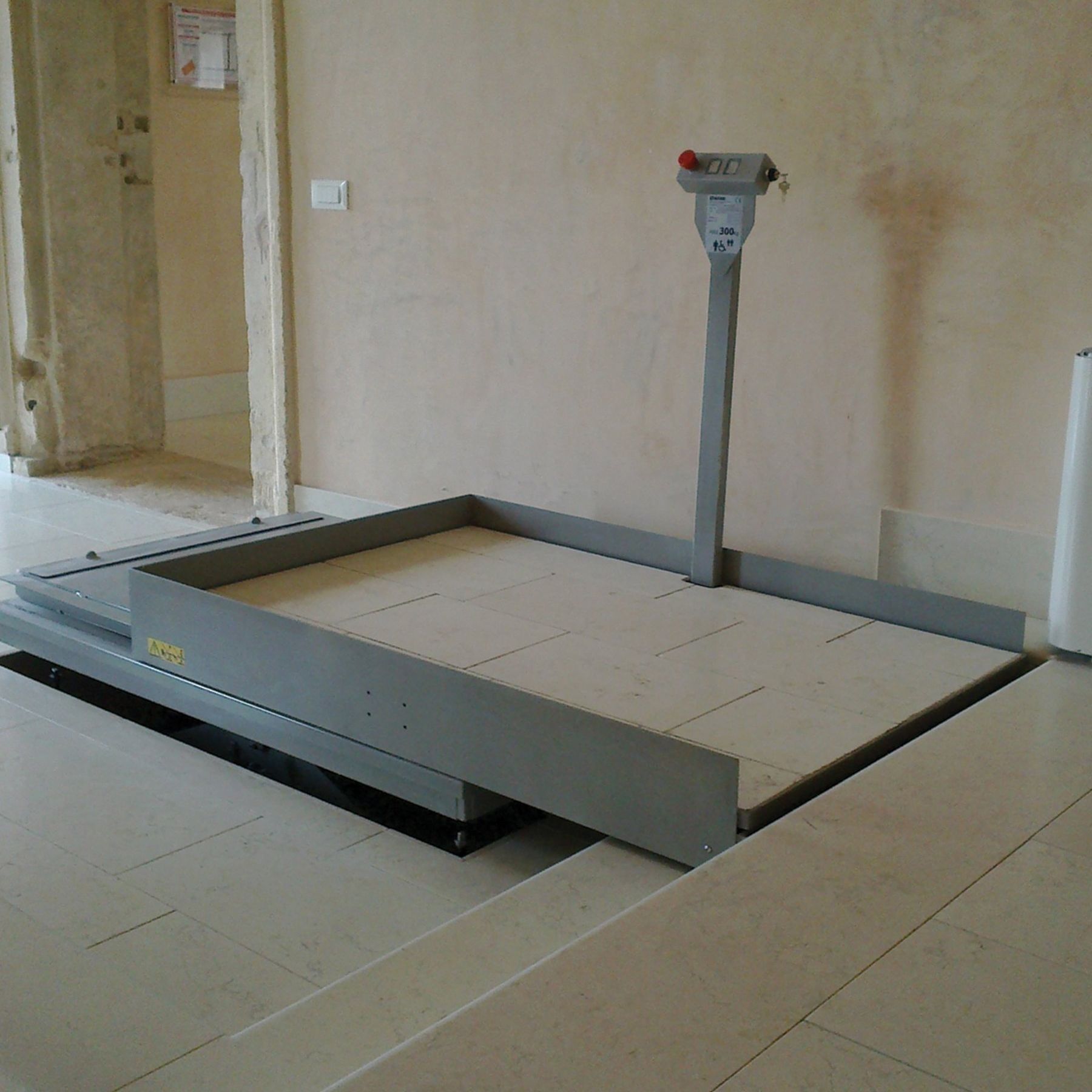 Piattaforma elevatrice per gradini