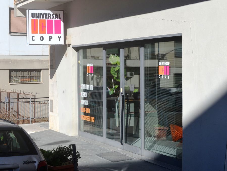 centro per il noleggio e la riparazione di macchine per ufficio