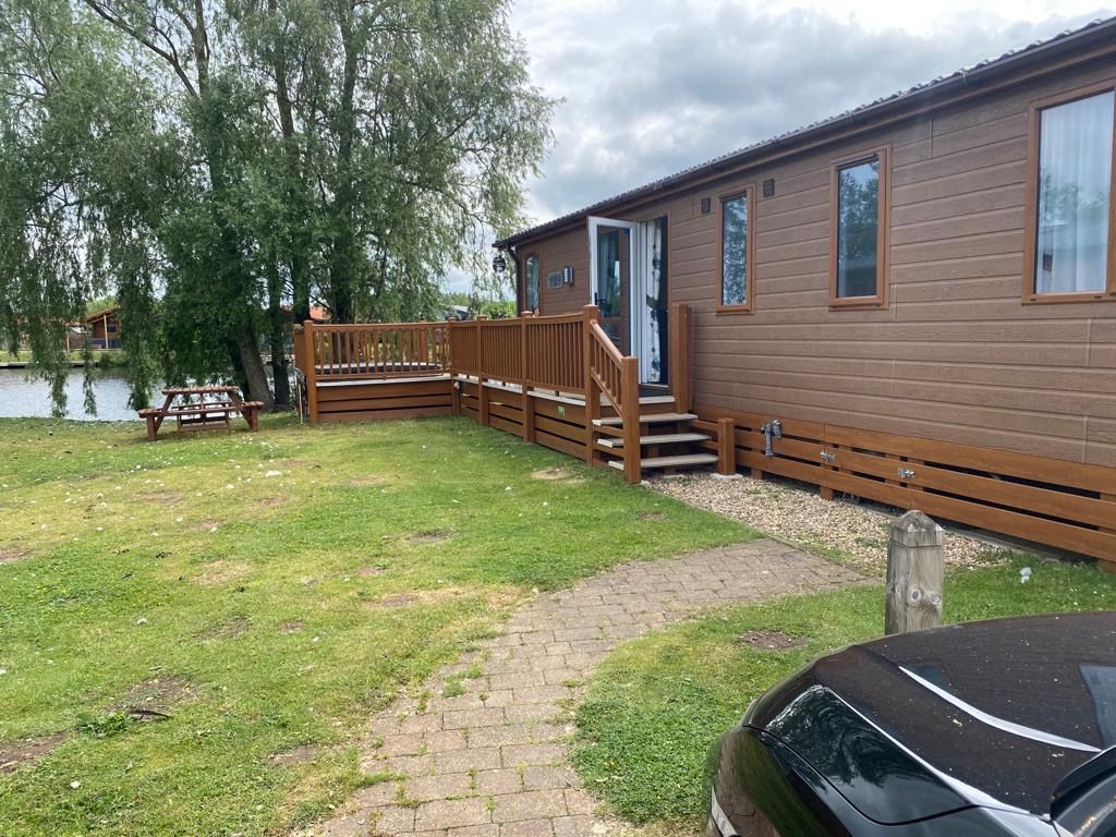 Atlas Lilac Lodge
