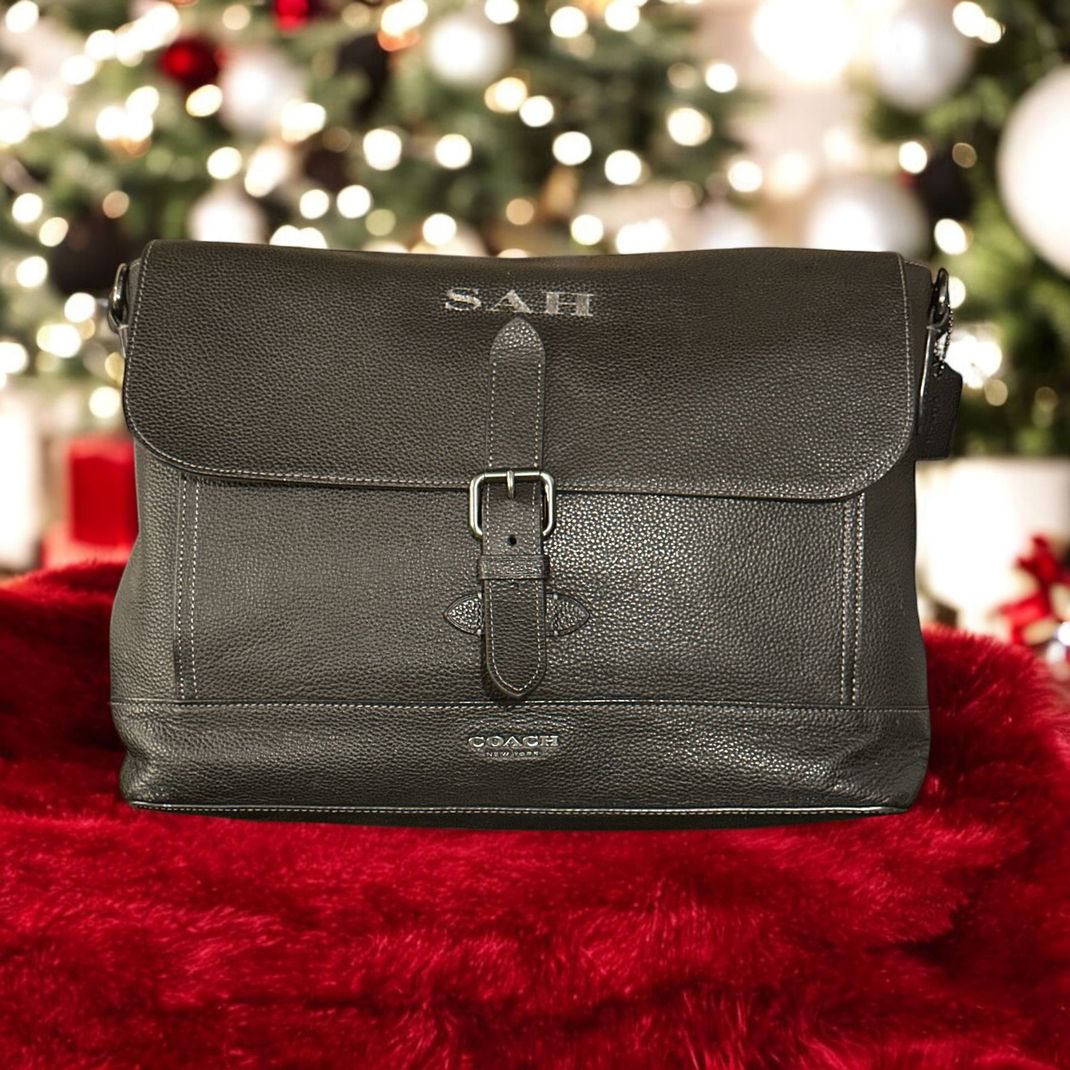A black bag with the name sahi on it