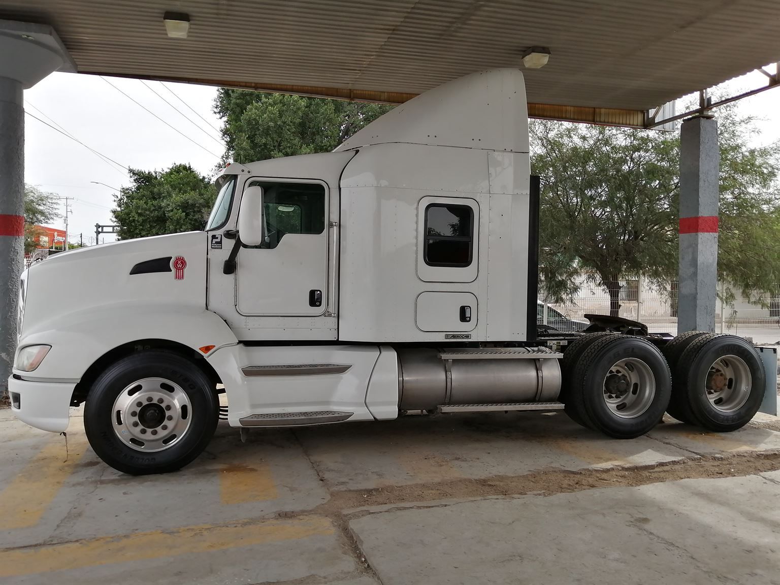 KENWORTH T660 2015 AEROCAB 62”5
