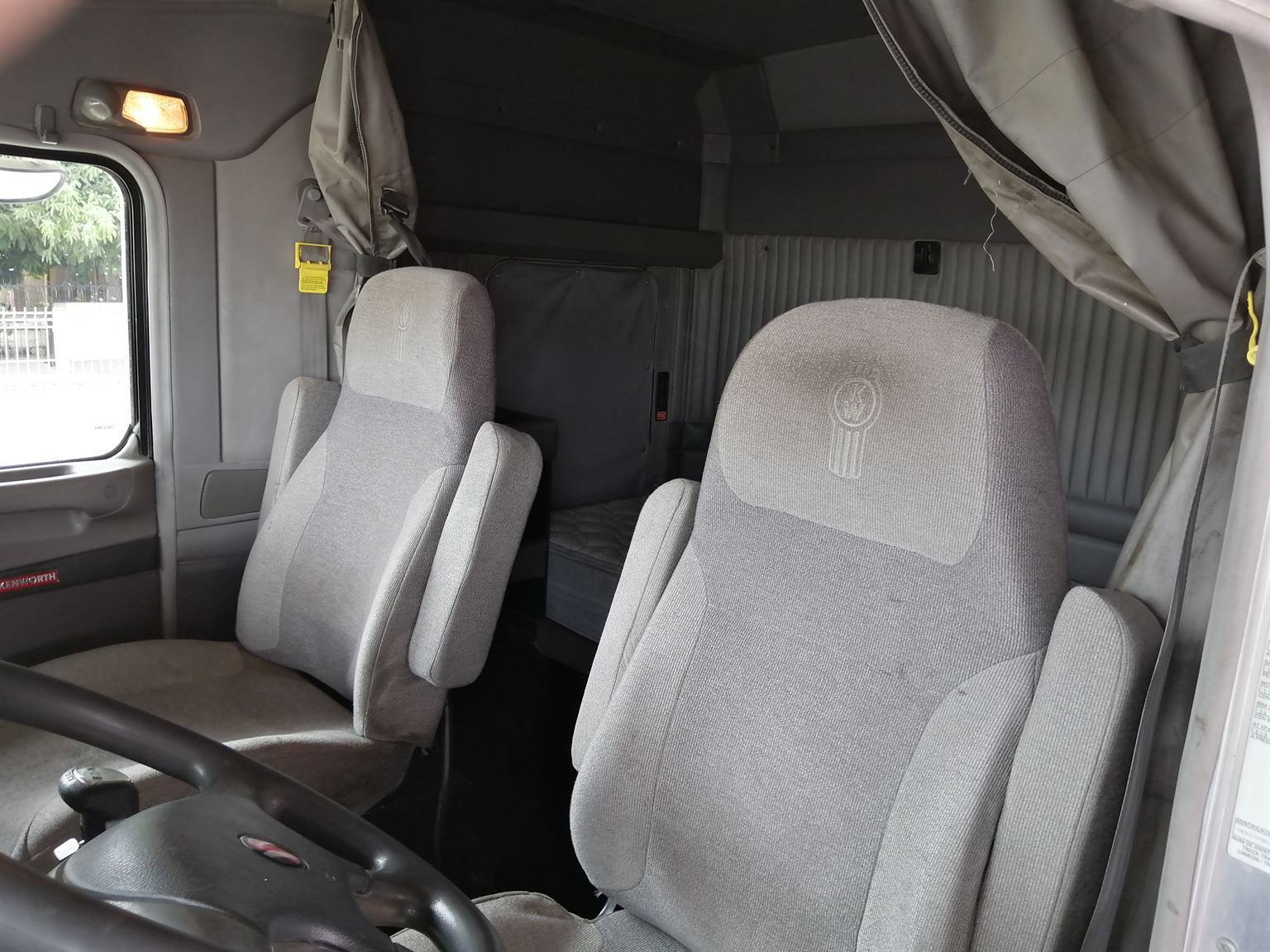 KENWORTH T660 2015 AEROCAB 62”14