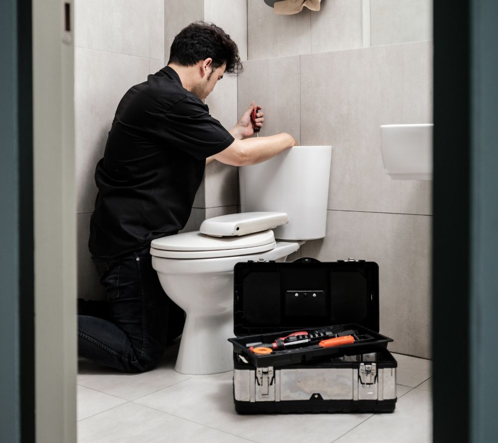 Fixing Toilet — Keller, TX — Hunt ER Plumbing LLC