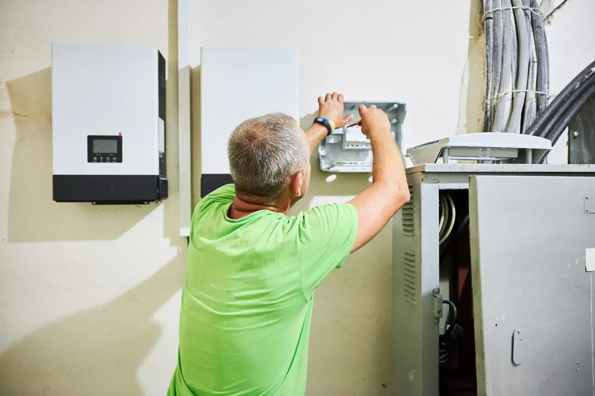 residential solar battery installation