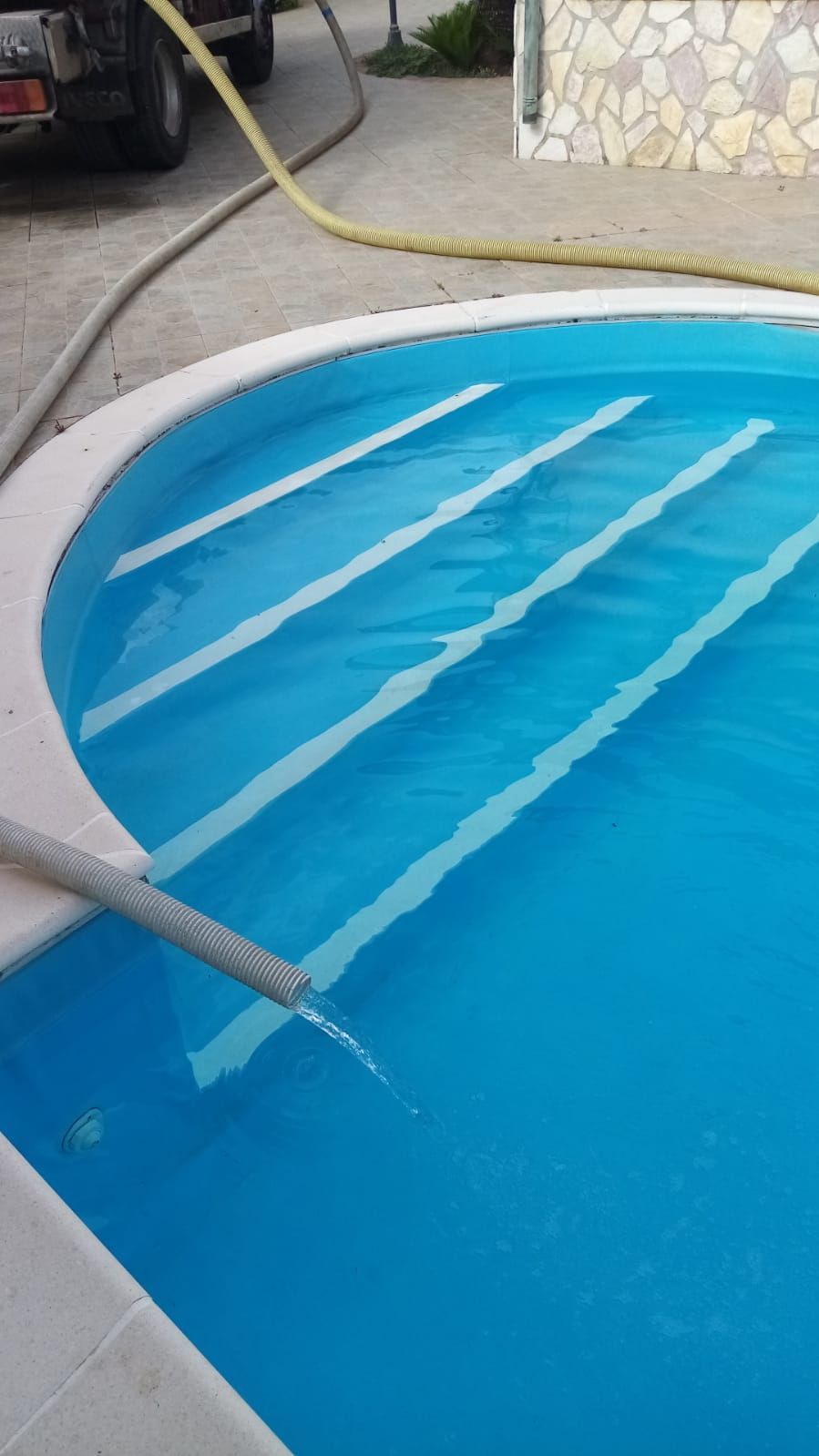 piscina riempita