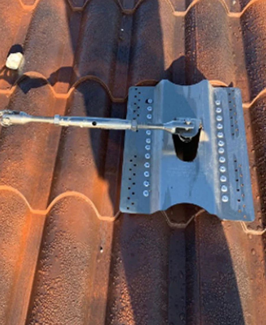 Linee Vita su pannello finito coppo anticato LV Pro Casale Corte Cerro (VB)