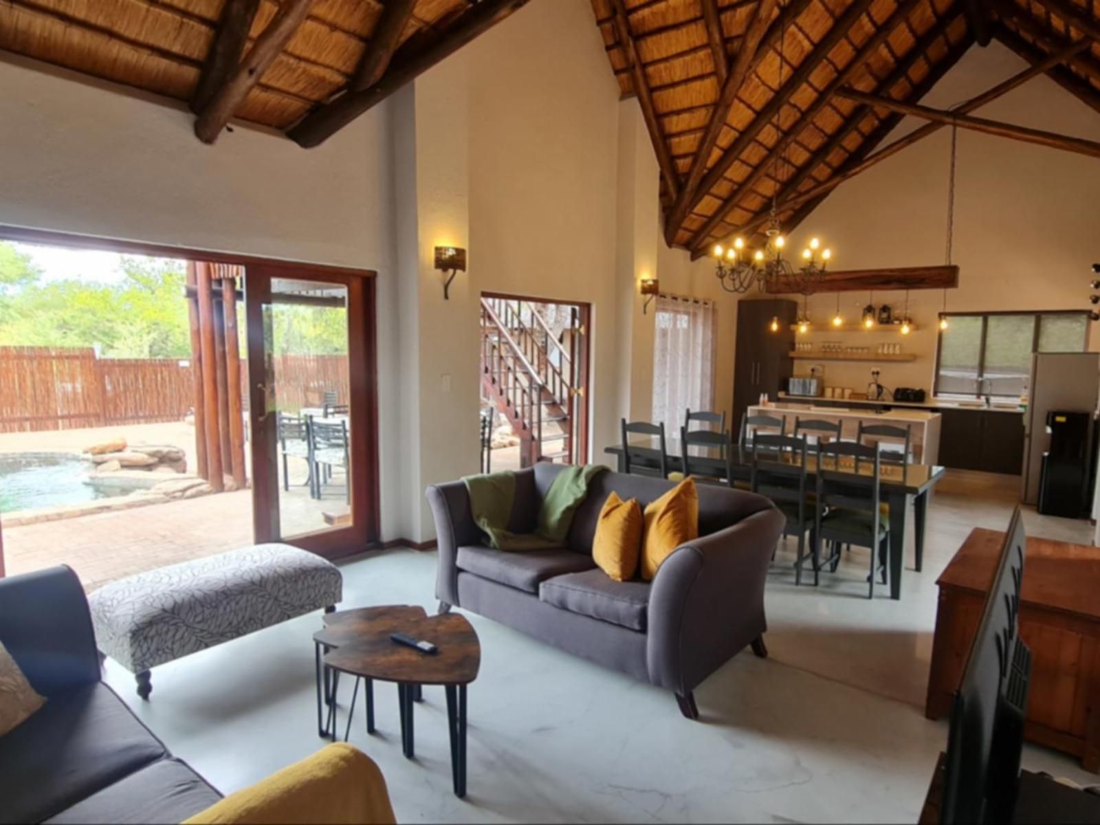 Africana | Hoedspruit Bush Stay living room
