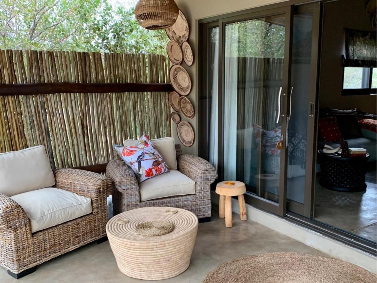 Africana | Rooibos Luxury Bush Cottage outside sitting area